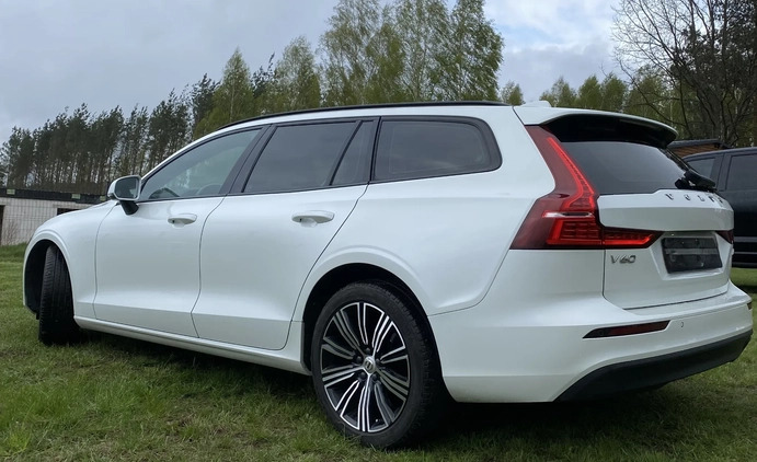 Volvo V60 cena 65500 przebieg: 206000, rok produkcji 2019 z Ostróda małe 92